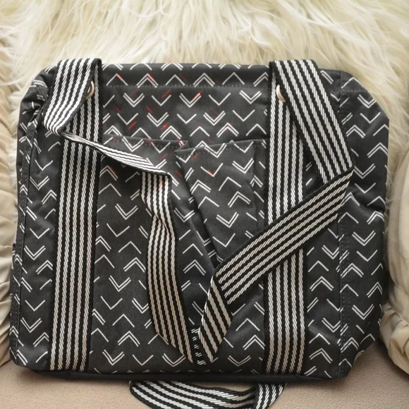 Thirty-One Gifts Tip Top Chevron Small Utility Tote